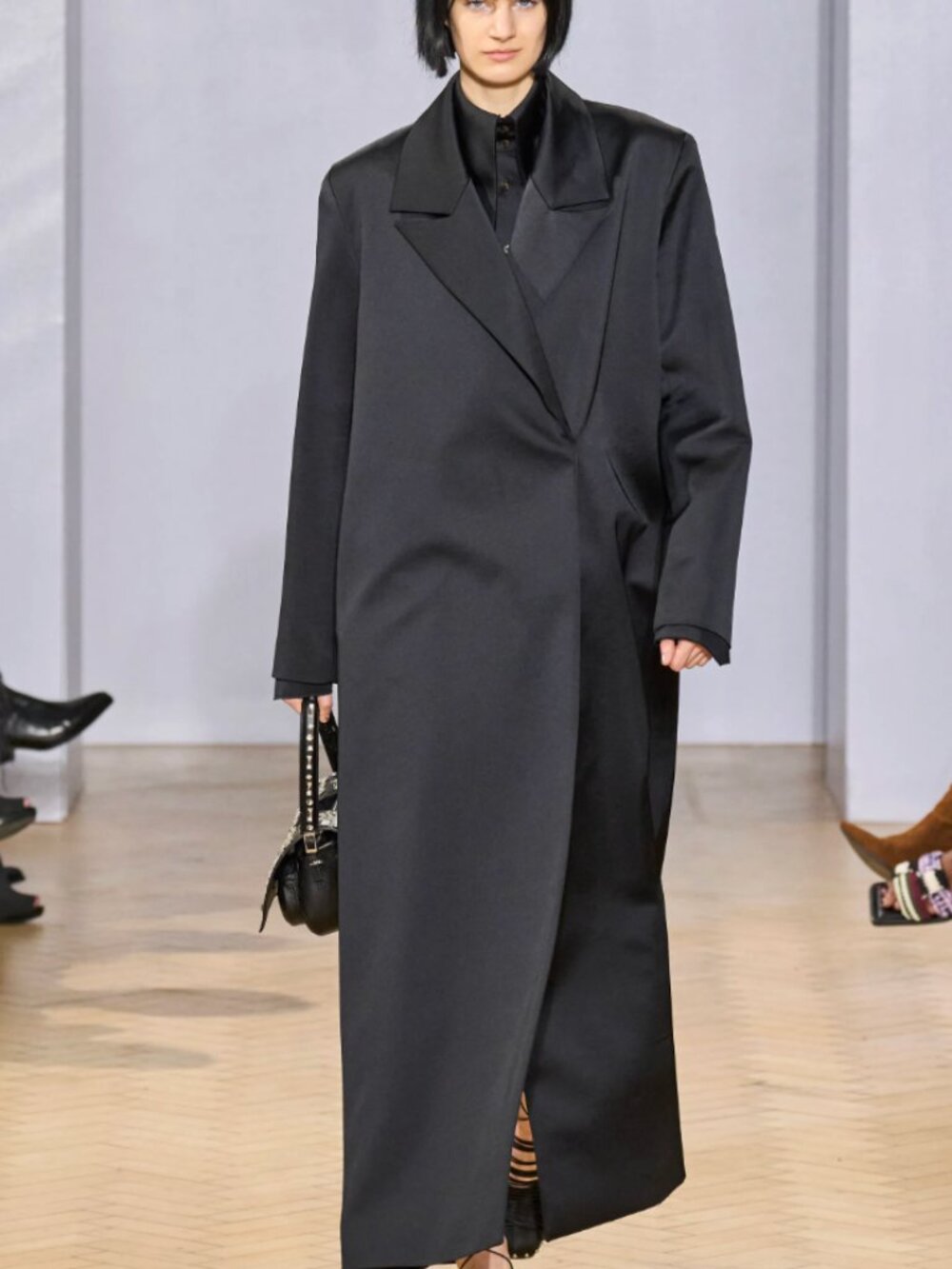 Elegant Evening-Forward Button-Down Shirt w/ Dramatic Collar from 16Arlington